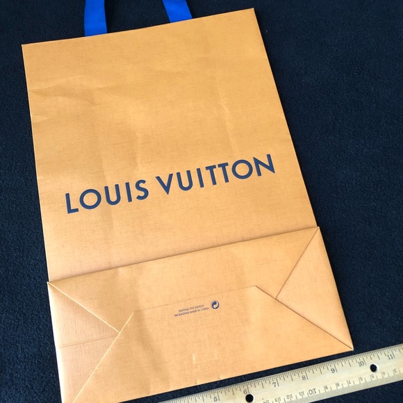 Louis Vuitton Gift Bag - Picture 3 of 5